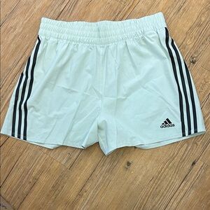 Adidas Women’s Shorts Size Large